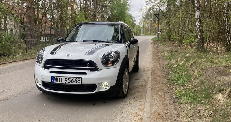 MINI Countryman cena 53900 przebieg: 146000, rok produkcji 2016 z Józefów małe 436